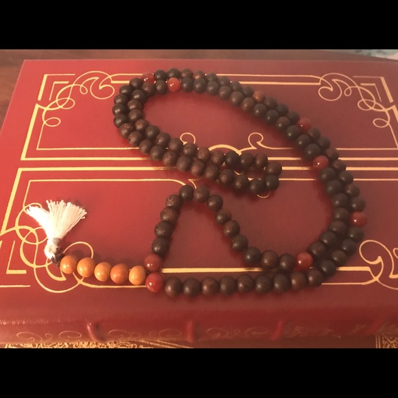 Handmade stone and wood mala necklace unisex - Picture 2 of 3